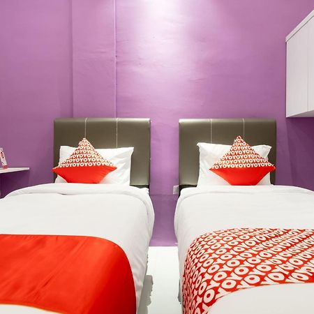 Super Oyo 839 Royal Guest House Medan Exterior foto