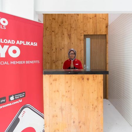 Super Oyo 839 Royal Guest House Medan Exterior foto