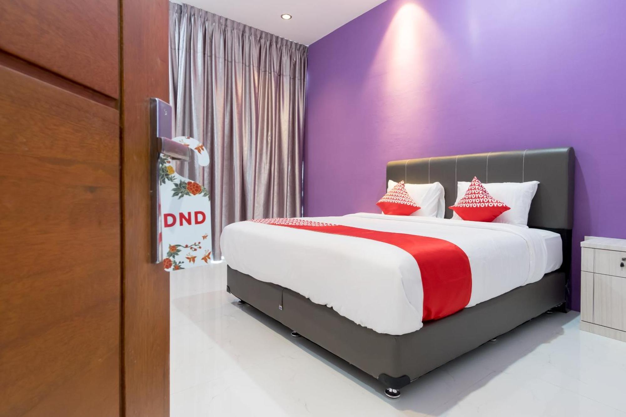 Super Oyo 839 Royal Guest House Medan Exterior foto