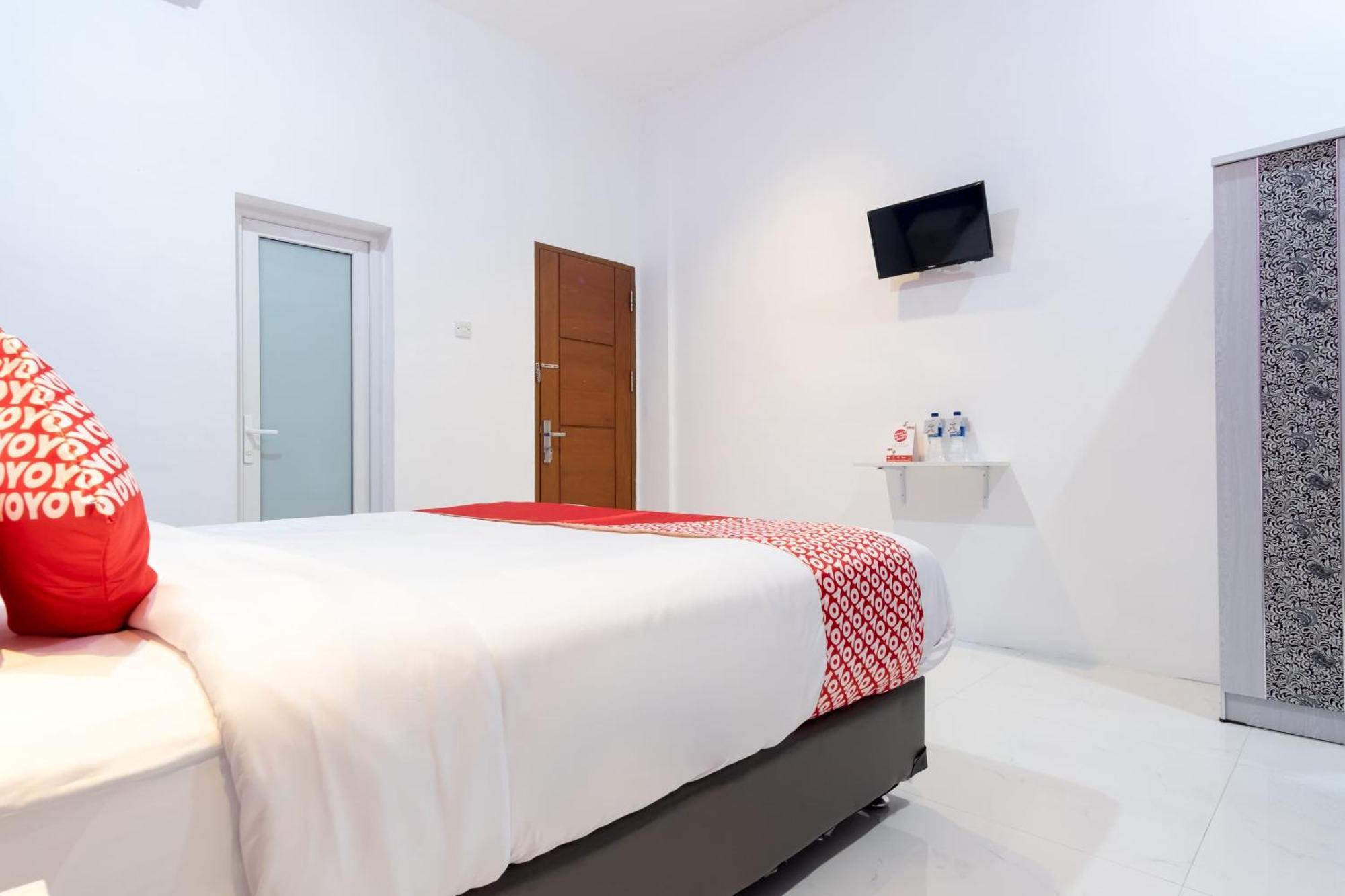 Super Oyo 839 Royal Guest House Medan Exterior foto