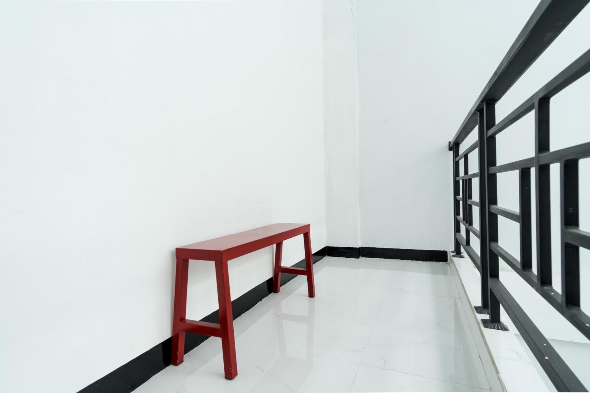 Super Oyo 839 Royal Guest House Medan Exterior foto